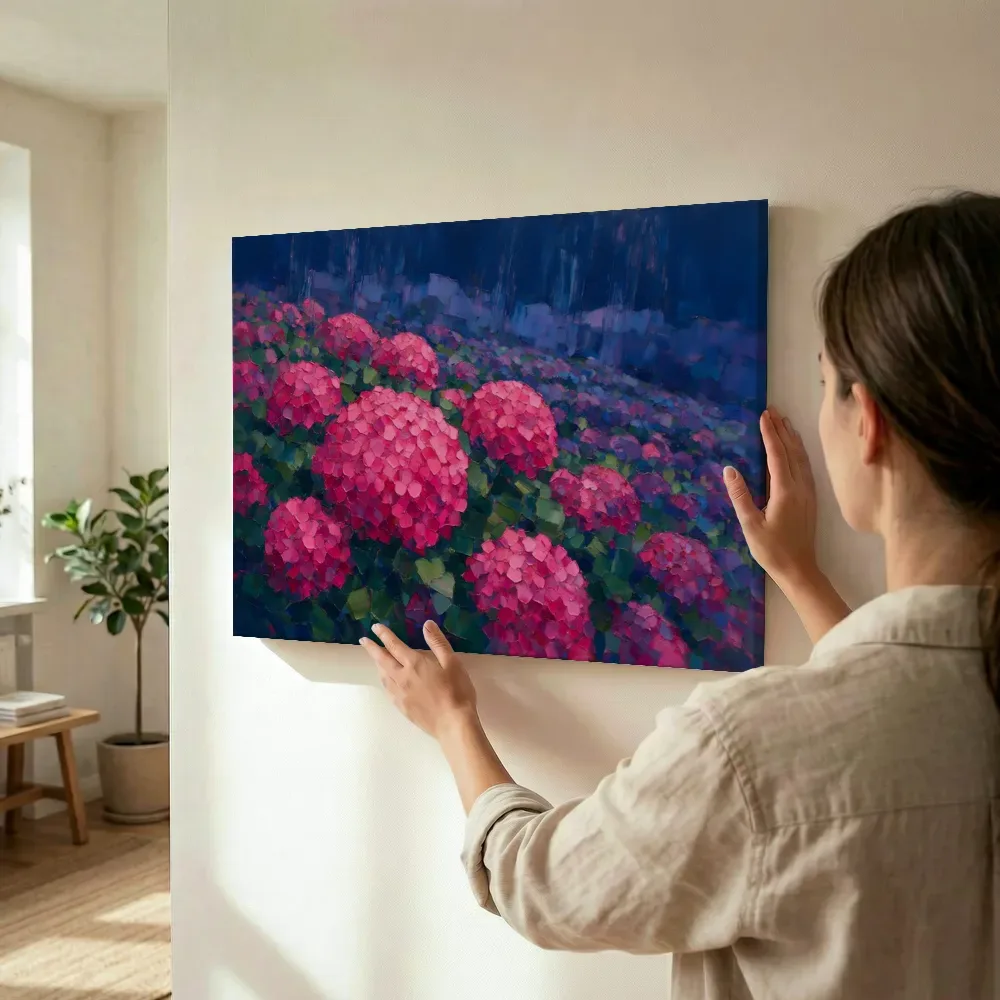 Sfeerimpressie: Hortensia op de helling in fuchsia terwijl het wordt opgehangen