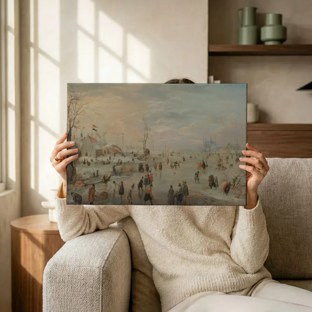Sfeerimpressie: IJsvermaak van Hendrick Avercamp terwijl het omhoog wordt gehouden