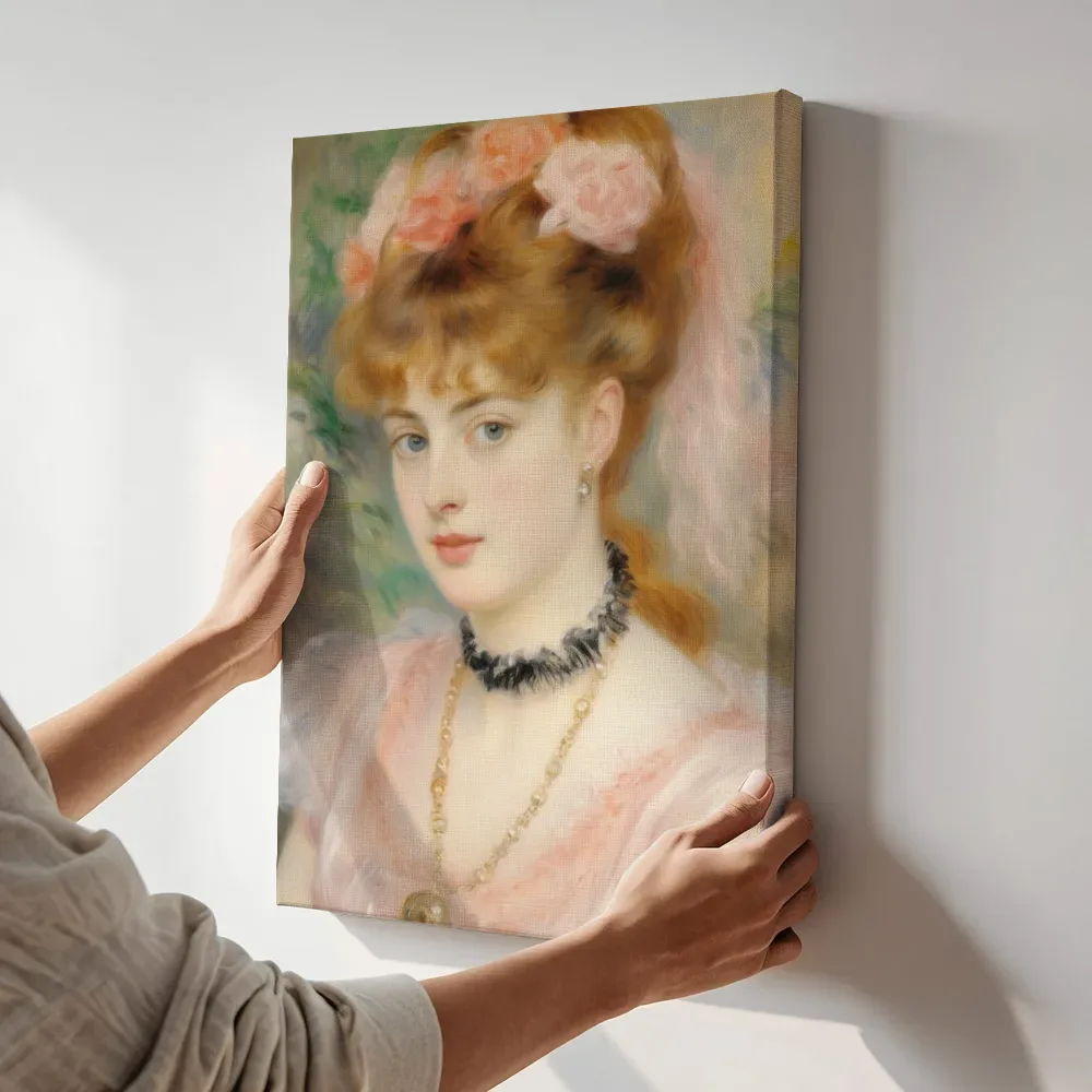 Sfeerimpressie: Vrouw met rozen in het haar terwijl het aan de muur wordt gehangen