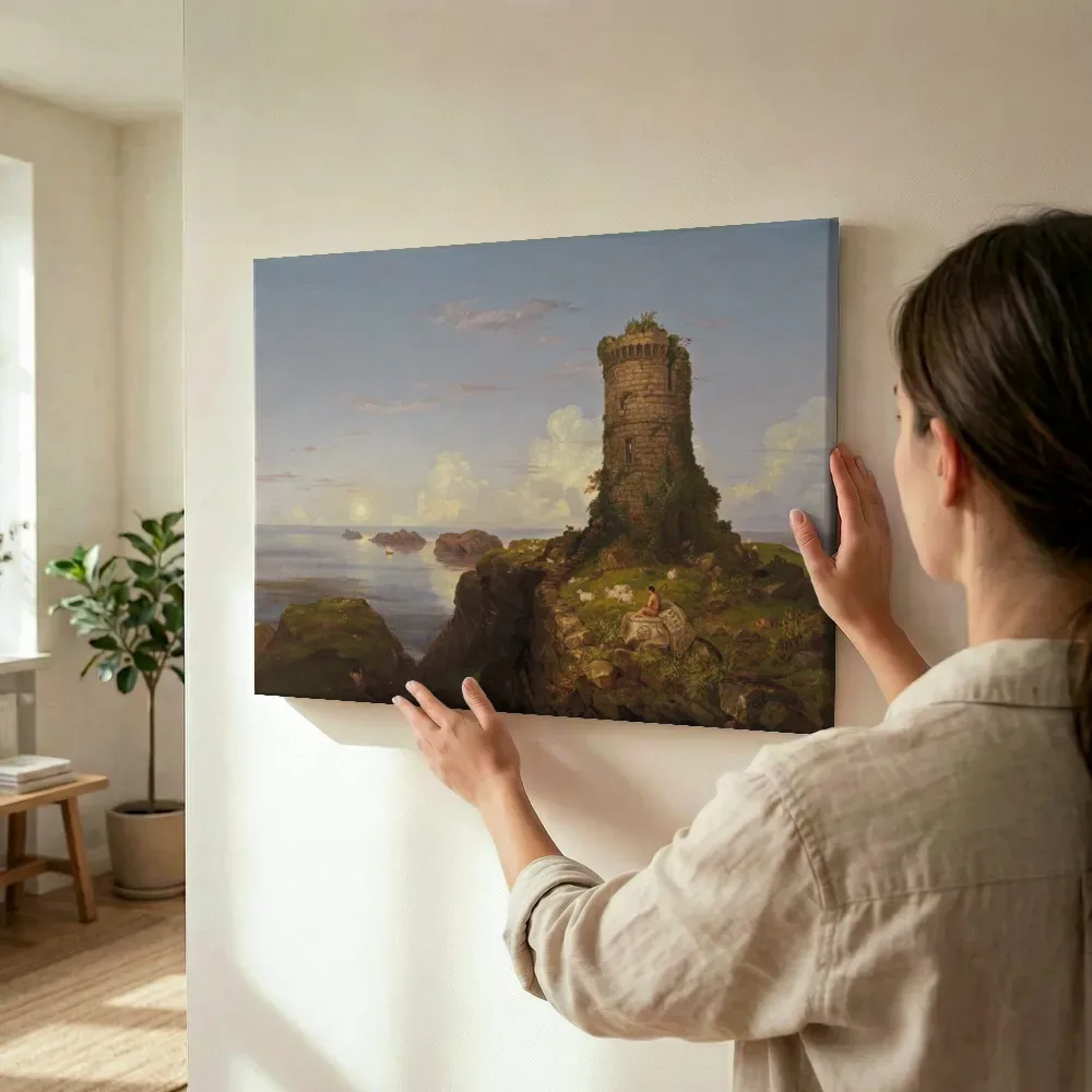 Sfeerimpressie: Italiaans kusttafereel met vervallen toren van Thomas Cole terwijl het wordt opgehangen