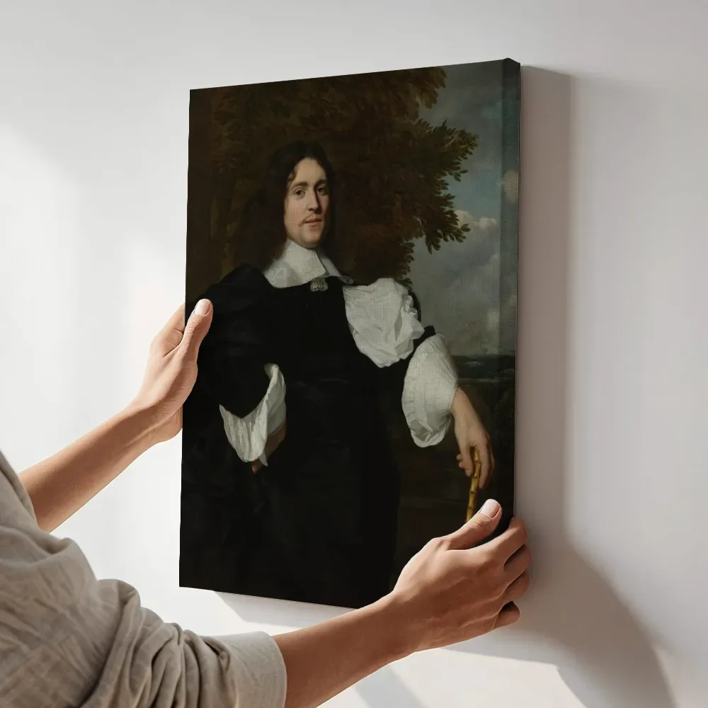 Sfeerimpressie: Jacobus Trip, wapenhandelaar te Amsterdam en Dordrecht van Bartholomeus van der Helst terwijl het aan de muur wordt gehangen