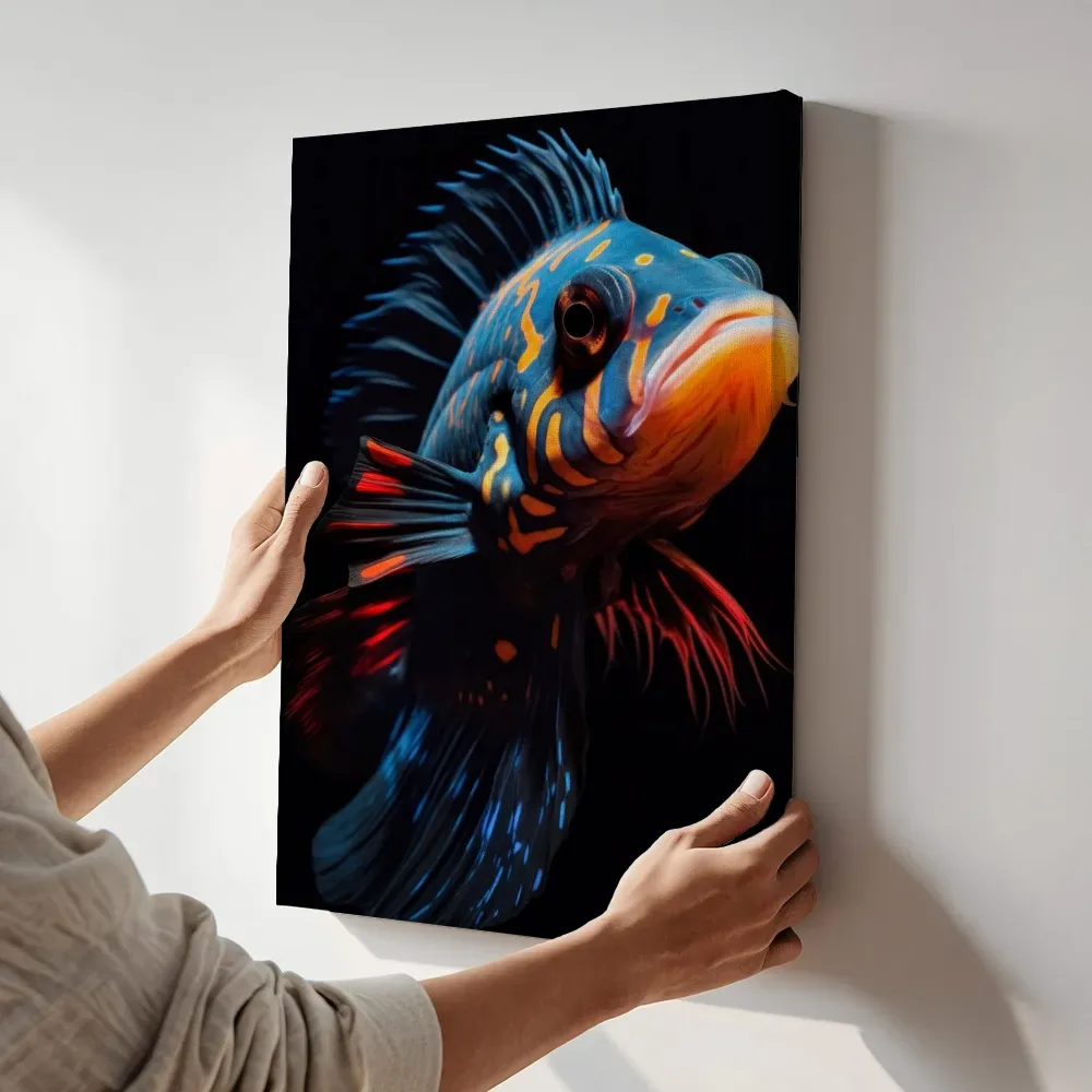 Sfeerimpressie: Kleurrijke rifvis terwijl het aan de muur wordt gehangen