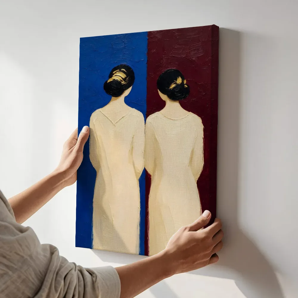 Sfeerimpressie: Koppel van de rug, olieverf in diep royal blauw terwijl het aan de muur wordt gehangen