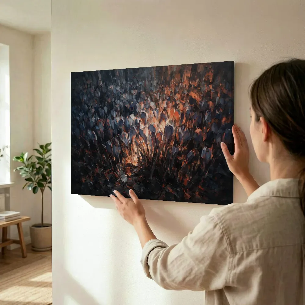 Sfeerimpressie: Krokus in antracietkoraal terwijl het wordt opgehangen