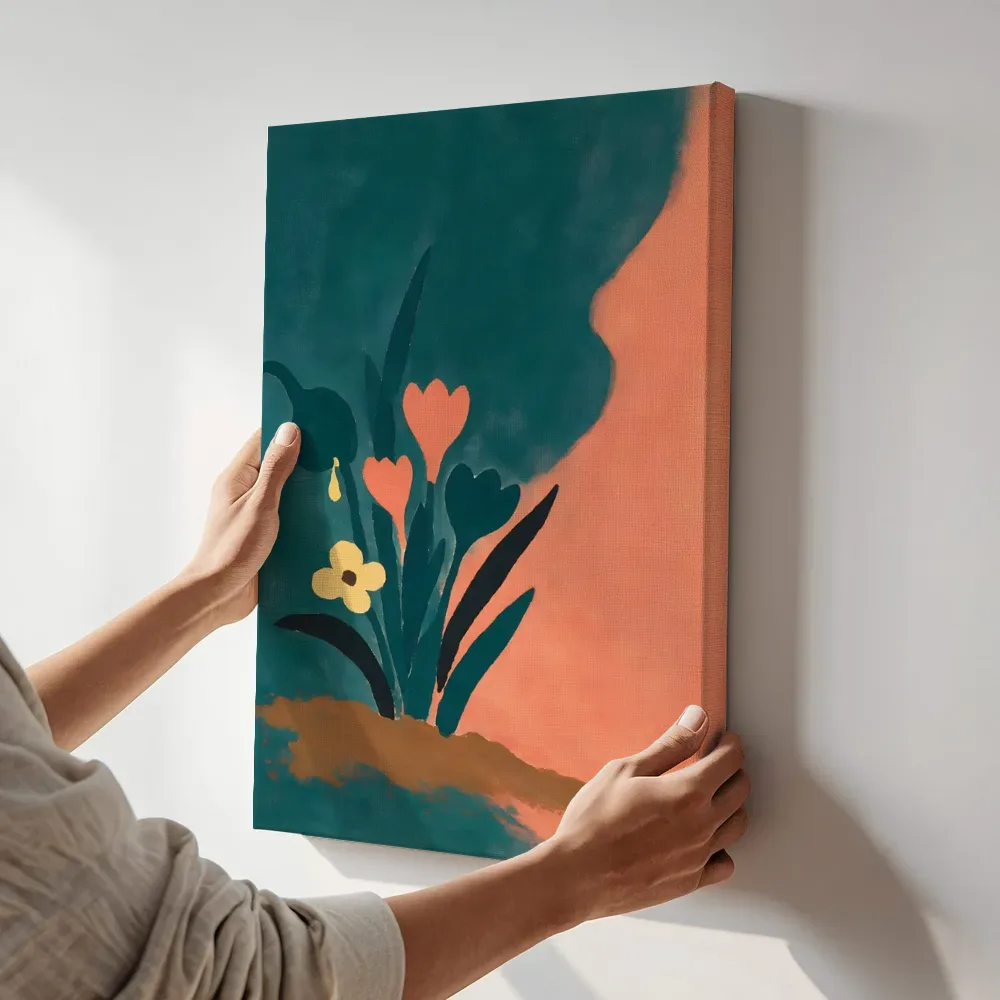 Sfeerimpressie: Krokus in petrol en koraal terwijl het aan de muur wordt gehangen