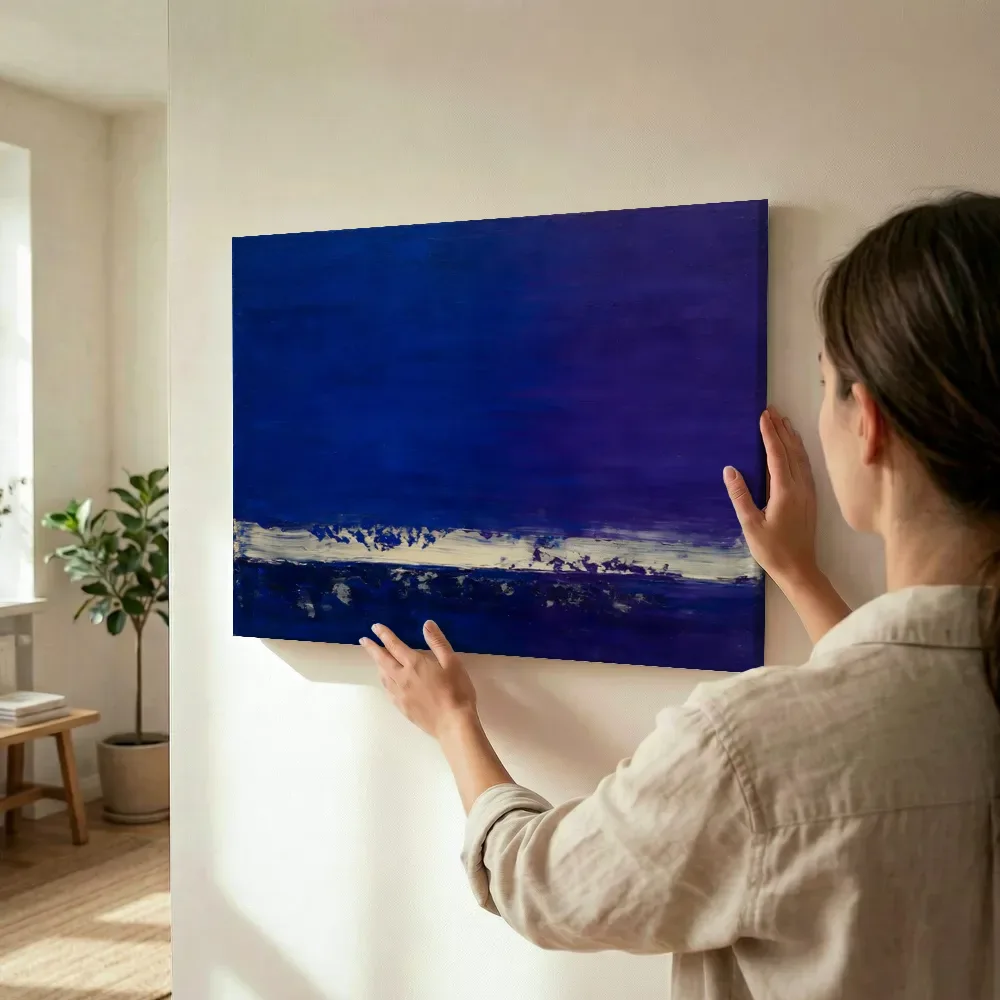 Sfeerimpressie: Lage horizon paletmes, kobalt en violet terwijl het wordt opgehangen