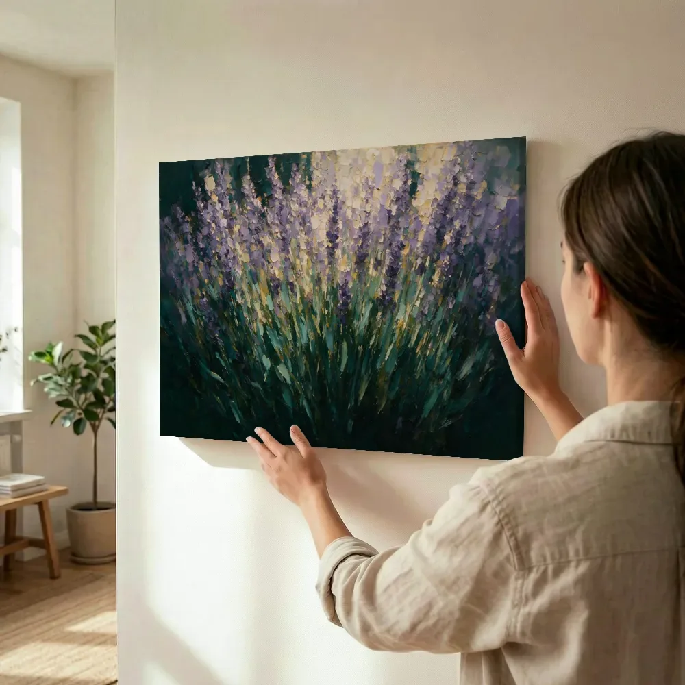 Sfeerimpressie: Lavendel van dichtbij in zeegroen terwijl het wordt opgehangen