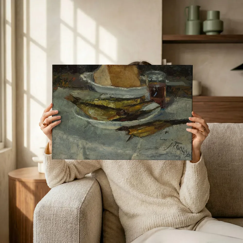 Sfeerimpressie: Le déjeuner de l'artiste (Het ontbijt van de kunstenaar) van Jan Toorop terwijl het omhoog wordt gehouden