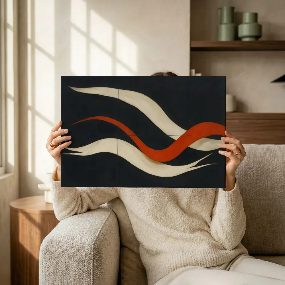 Sfeerimpressie: Lintvormen Organic Geometry in inktzwart terwijl het omhoog wordt gehouden