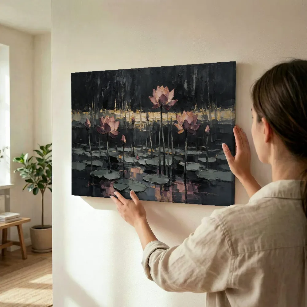 Sfeerimpressie: Lotus aan de bosrand in oudroze terwijl het wordt opgehangen