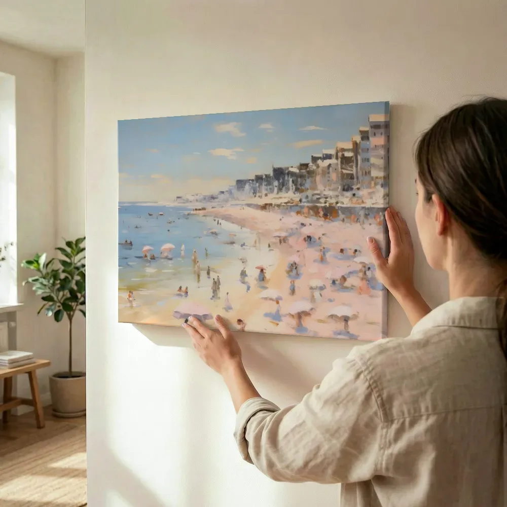 Sfeerimpressie: Luchtfoto kustplaats met strand terwijl het wordt opgehangen