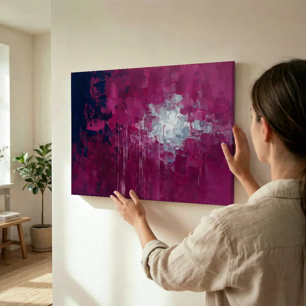 Sfeerimpressie: Magenta en indigo met brandende rand terwijl het wordt opgehangen
