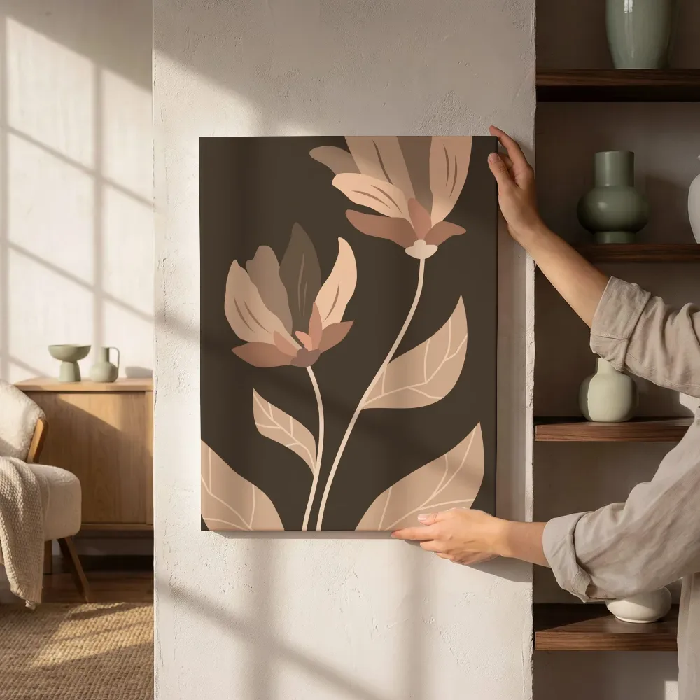 Sfeerimpressie: Magnolia illustratie op donkere achtergrond naast de kast
