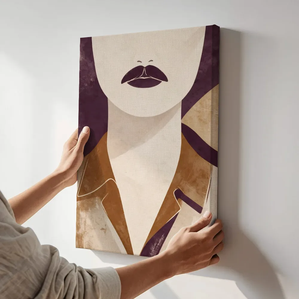 Sfeerimpressie: Mannenkop aangesneden in aubergine 2 terwijl het aan de muur wordt gehangen