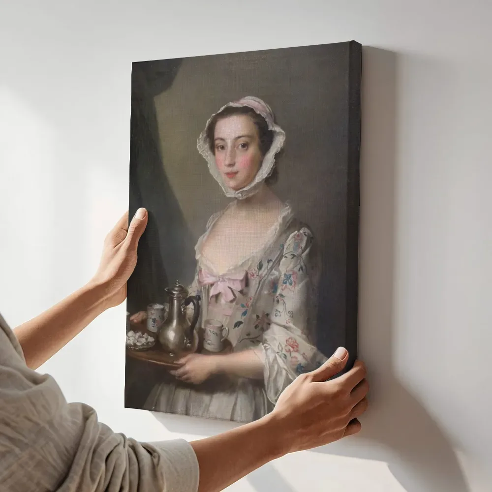 Sfeerimpressie: Meisje met een blad van Philippe Mercier terwijl het aan de muur wordt gehangen