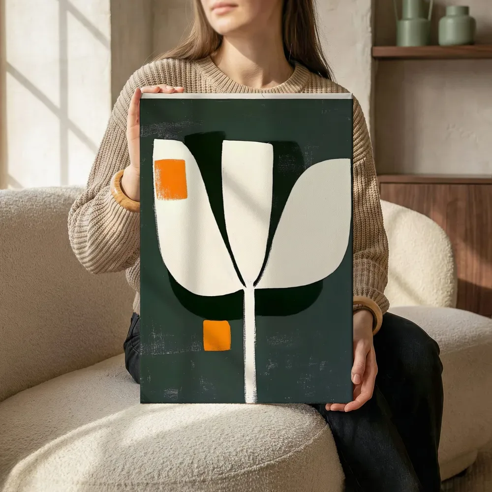 Sfeerimpressie: Minimalistische tulp in groen terwijl het zittend wordt getoond