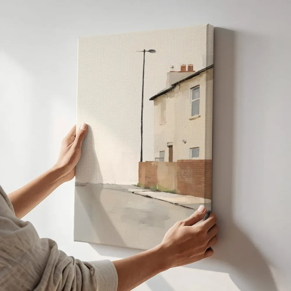 Sfeerimpressie: Mistige straat terwijl het aan de muur wordt gehangen