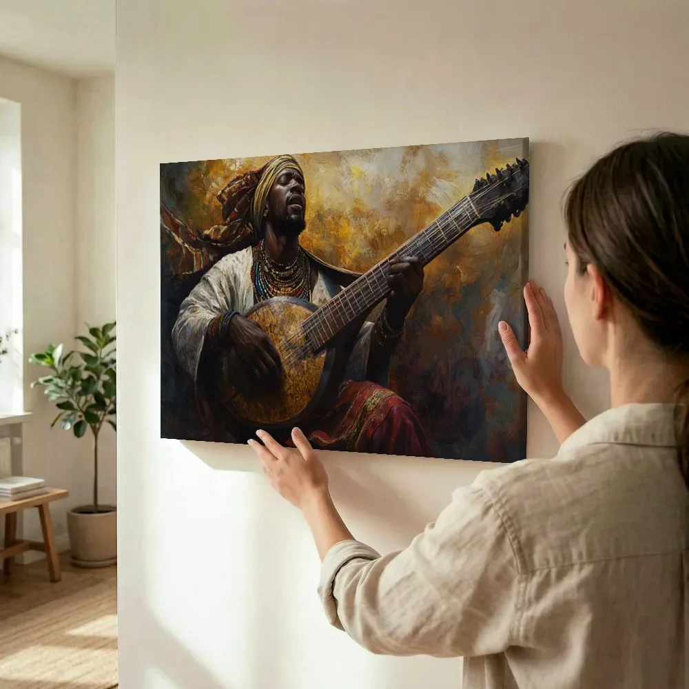 Sfeerimpressie: Muzikant met snaarinstrument terwijl het wordt opgehangen