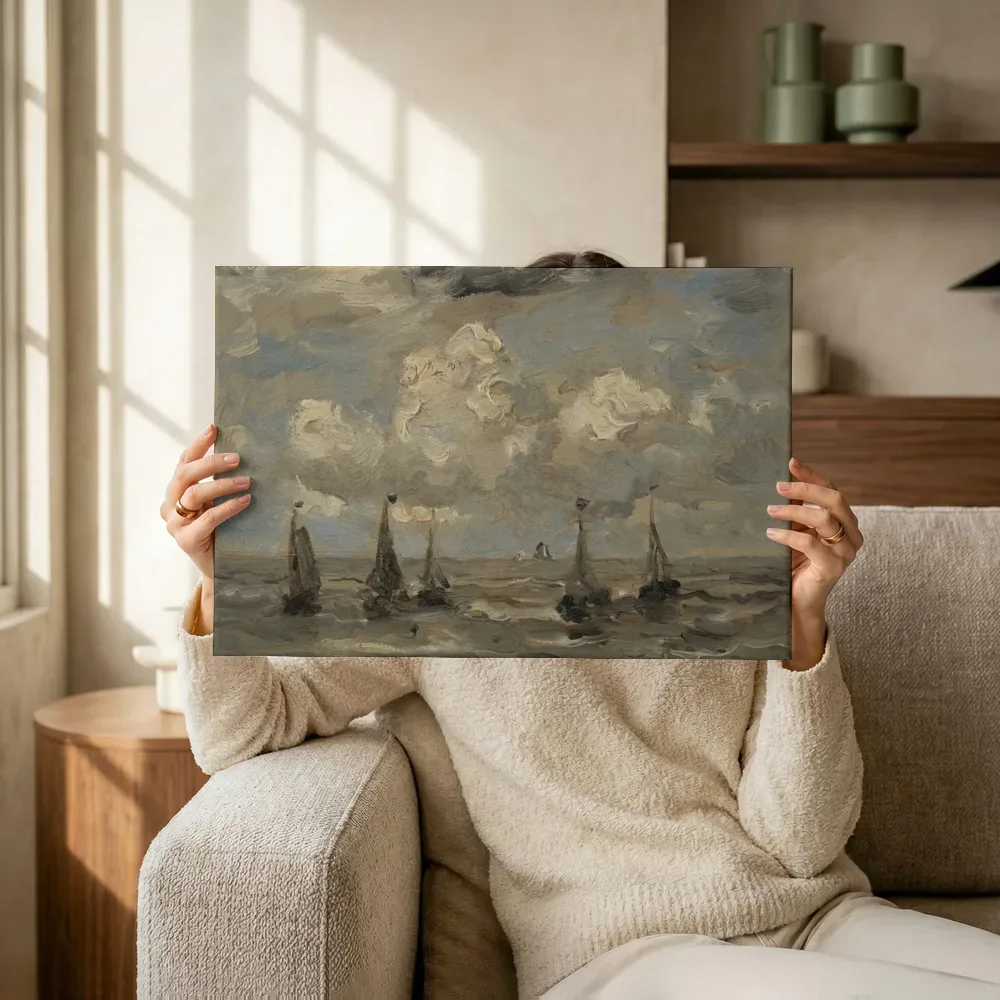 Sfeerimpressie: Onstuimige zee van Hendrik Willem Mesdag terwijl het omhoog wordt gehouden