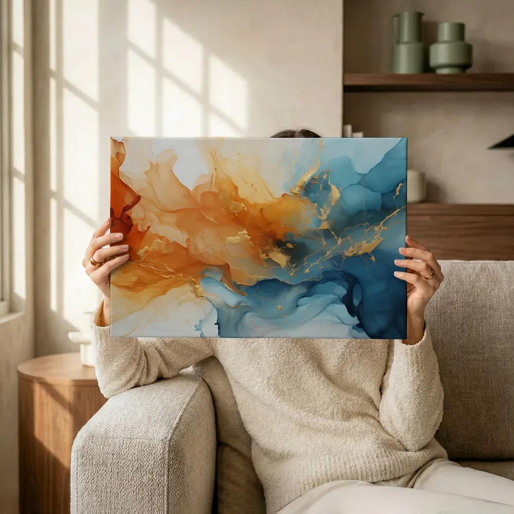 Sfeerimpressie: Oranje en blauw met gouden adering terwijl het omhoog wordt gehouden