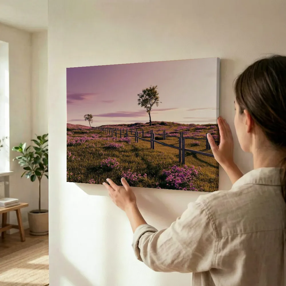 Sfeerimpressie: Pad door het heideveld terwijl het wordt opgehangen
