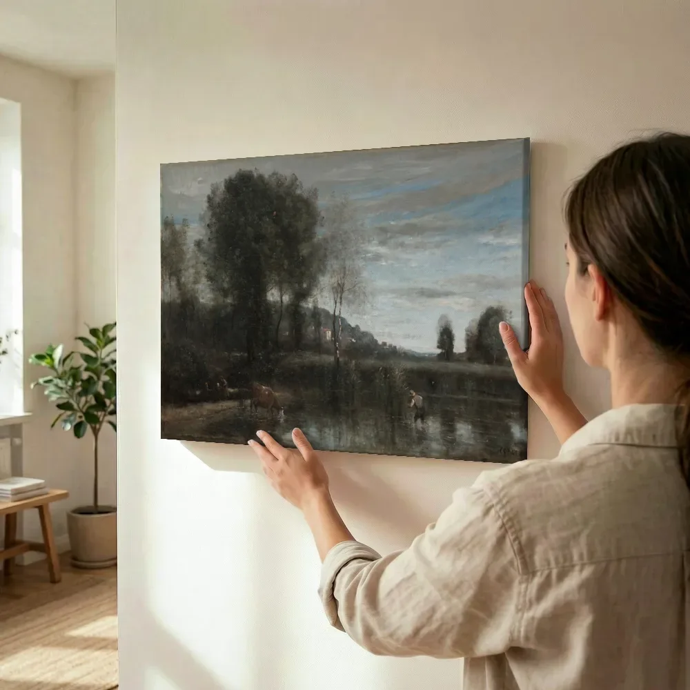 Sfeerimpressie: Vijver bij Ville d'Avray van Jean-Baptiste-Camille Corot terwijl het wordt opgehangen