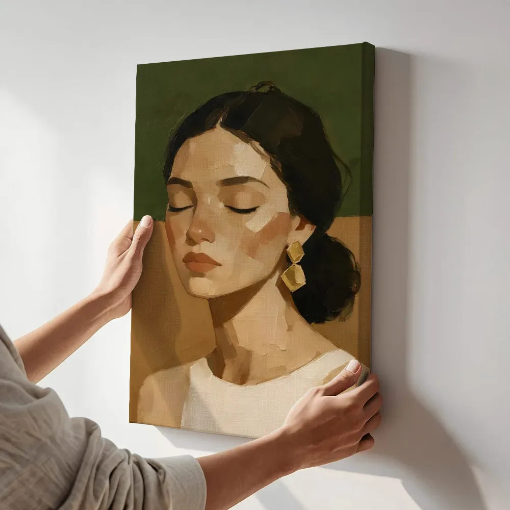 Sfeerimpressie: Portret met gesloten ogen, olieverf in aardetinten terwijl het aan de muur wordt gehangen