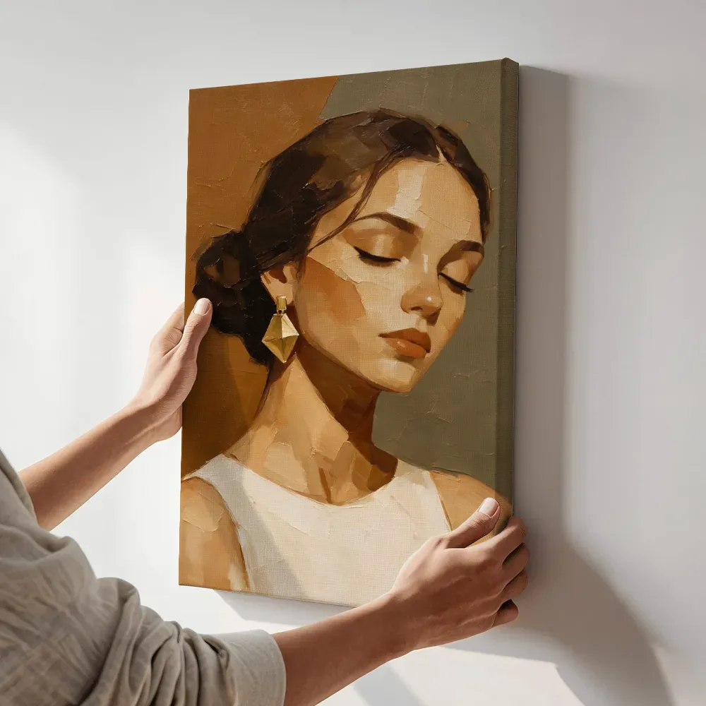 Sfeerimpressie: Portret met gesloten ogen, olieverf in diep karamel terwijl het aan de muur wordt gehangen