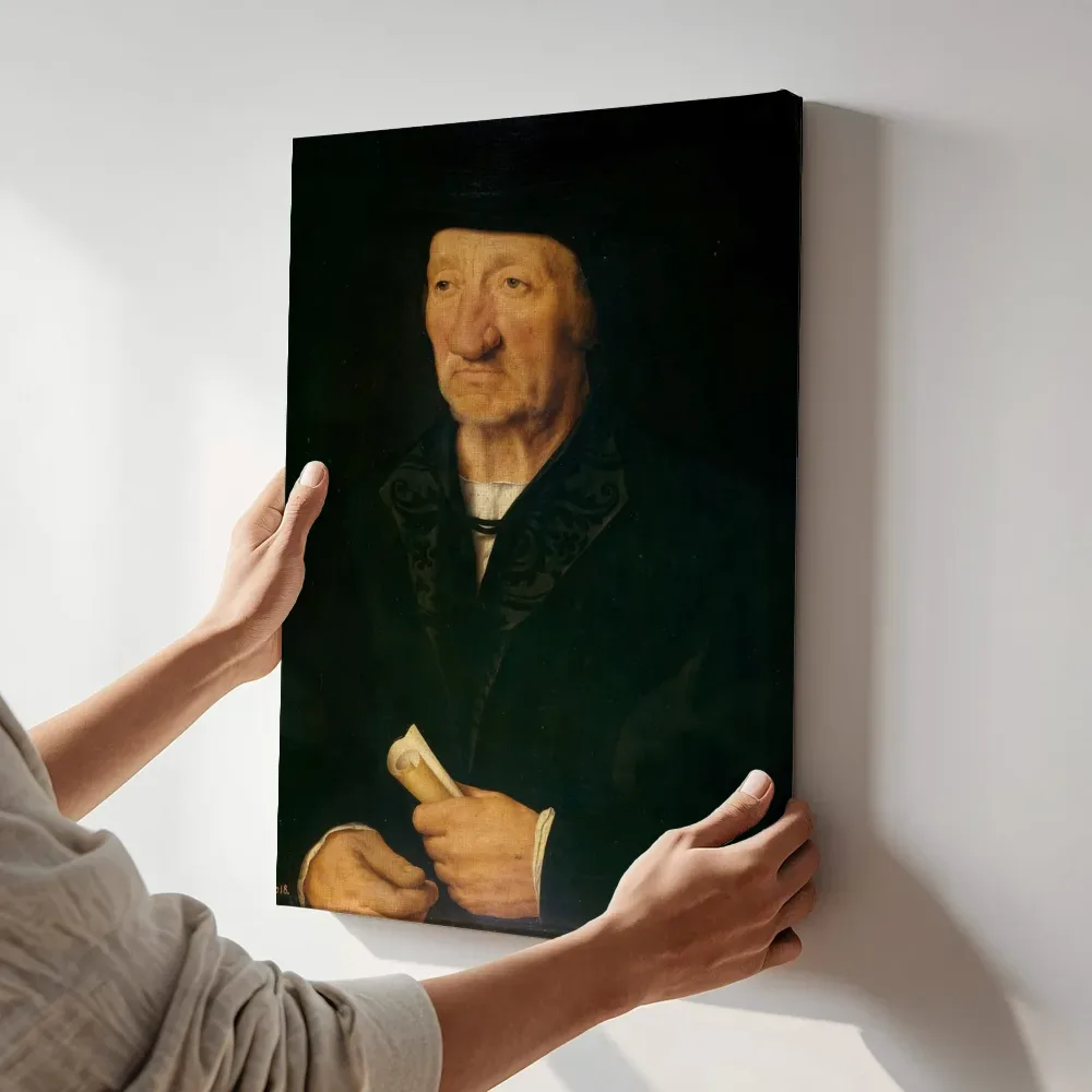 Sfeerimpressie: Portret van een oude man met een opgerold document in de hand van Joos van Cleve terwijl het aan de muur wordt gehangen