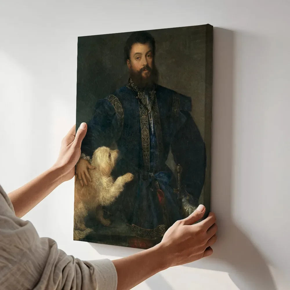 Sfeerimpressie: Portret van Federico II Gonzaga van Titian terwijl het aan de muur wordt gehangen