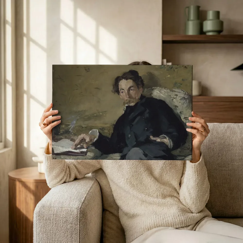 Sfeerimpressie: Portret van Stéphane Mallarmé van Édouard Manet terwijl het omhoog wordt gehouden
