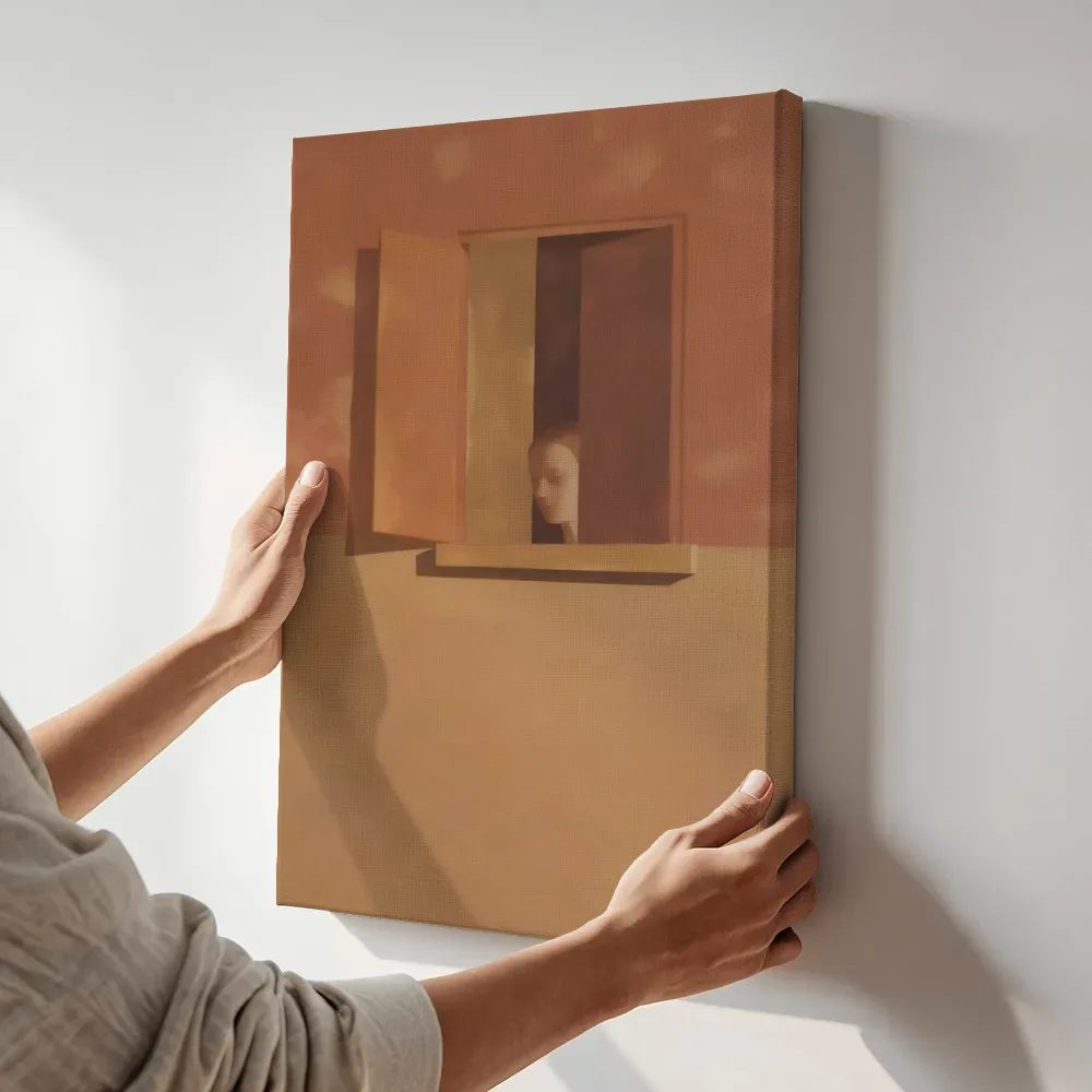 Sfeerimpressie: Raam in terracotta en zand terwijl het aan de muur wordt gehangen