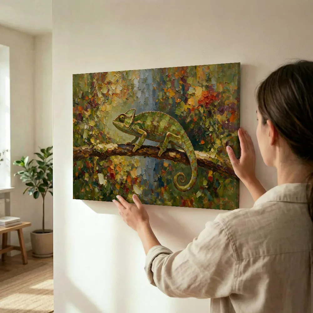 Sfeerimpressie: Reptiel in pose in een bloementuin terwijl het wordt opgehangen
