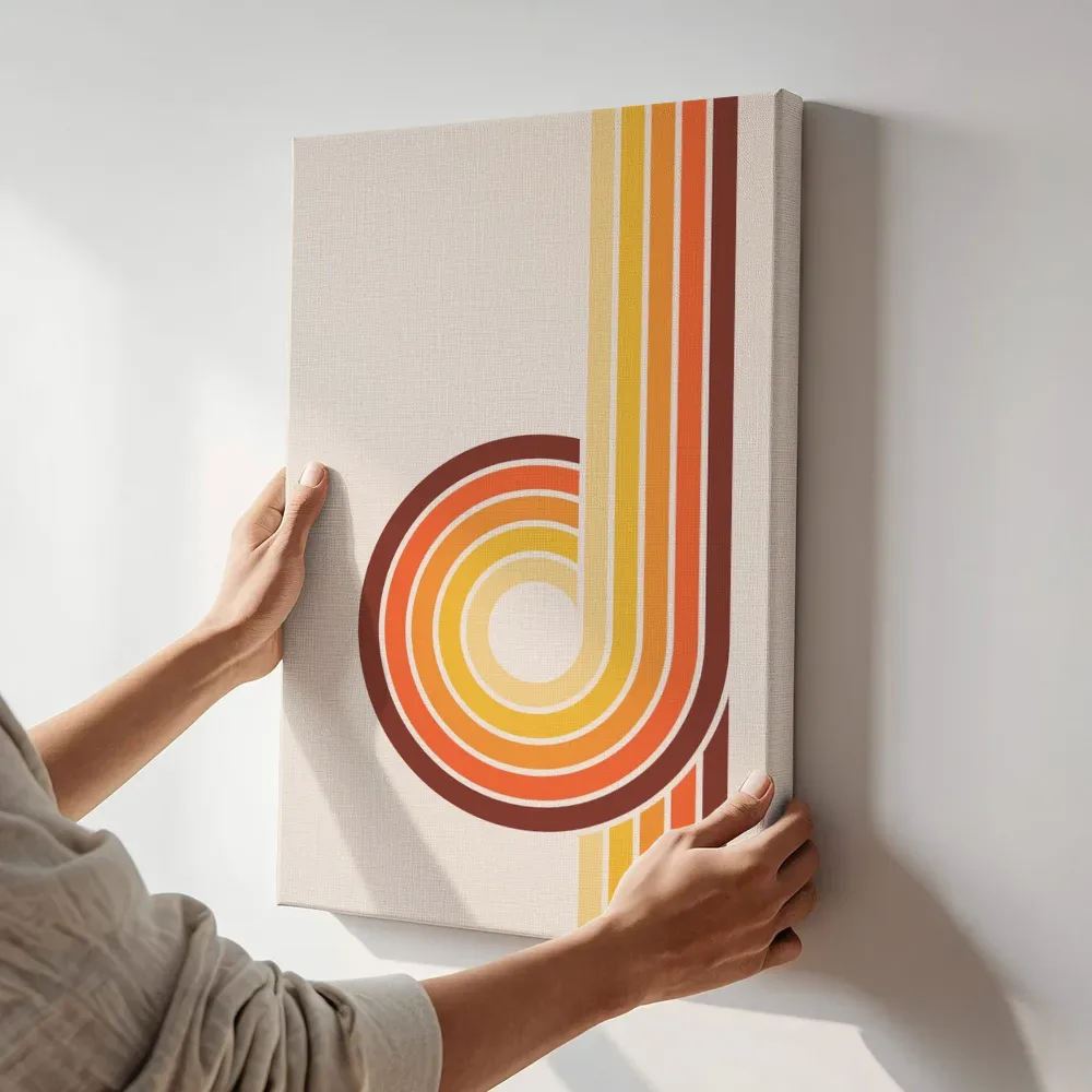 Sfeerimpressie: Retro cirkelvormige lus in herfsttinten terwijl het aan de muur wordt gehangen