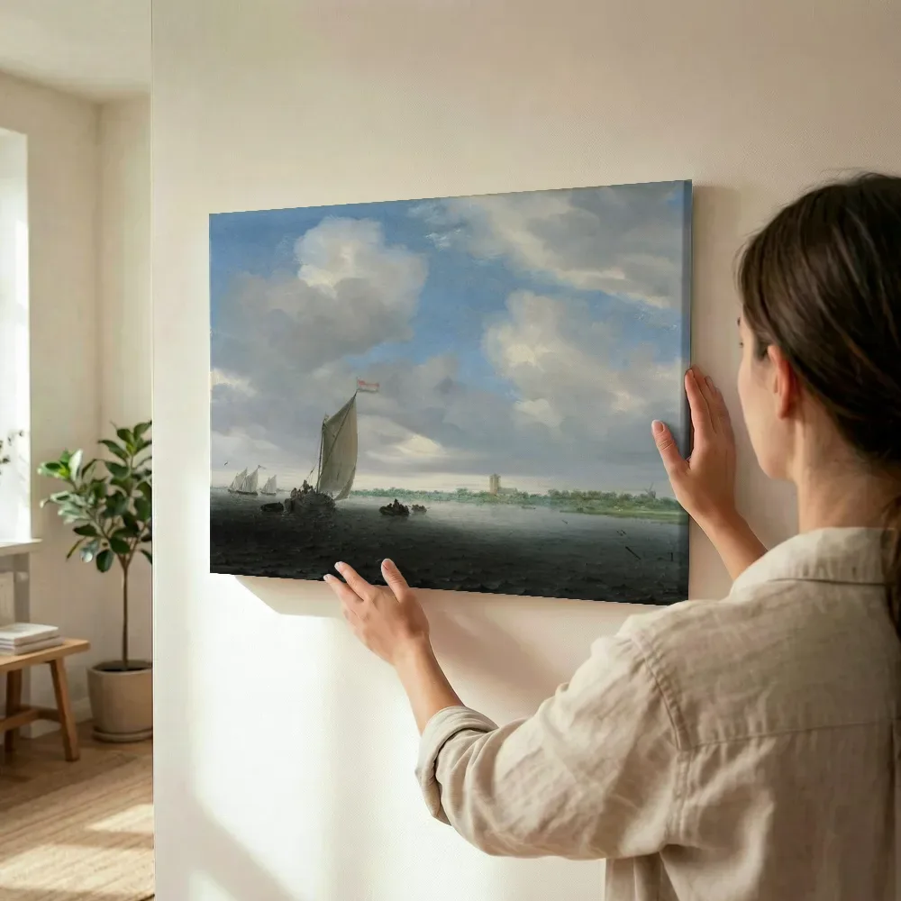 Sfeerimpressie: Rivierlandschap met een wijdschip en andere vaartuigen van Salomon van Ruysdael terwijl het wordt opgehangen
