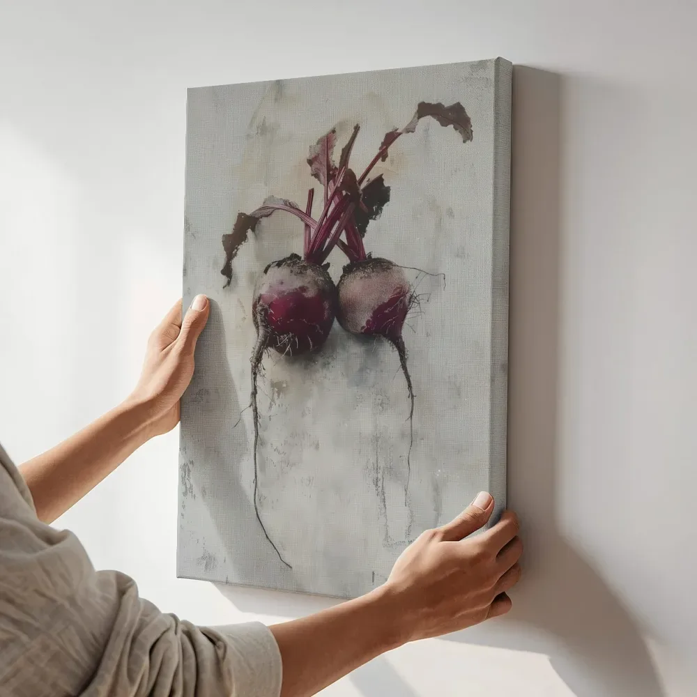 Sfeerimpressie: Rode bieten met loof terwijl het aan de muur wordt gehangen