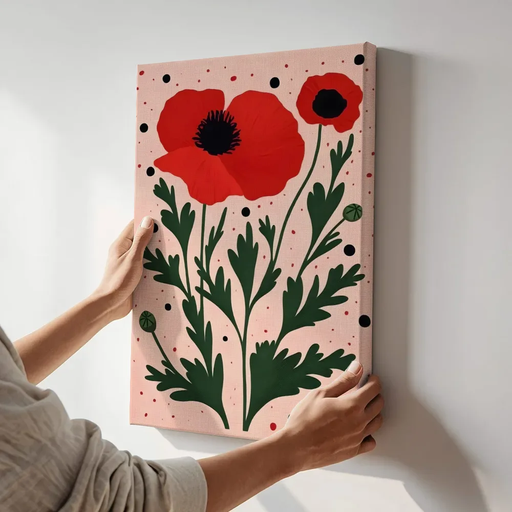 Sfeerimpressie: Rode klaprozen met stippen terwijl het aan de muur wordt gehangen