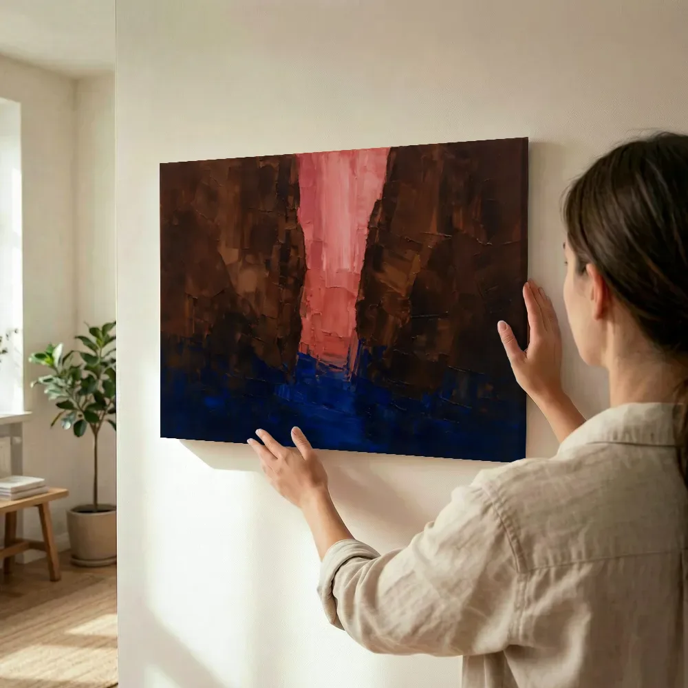 Sfeerimpressie: Sepia en rosé met lichtspleet terwijl het wordt opgehangen