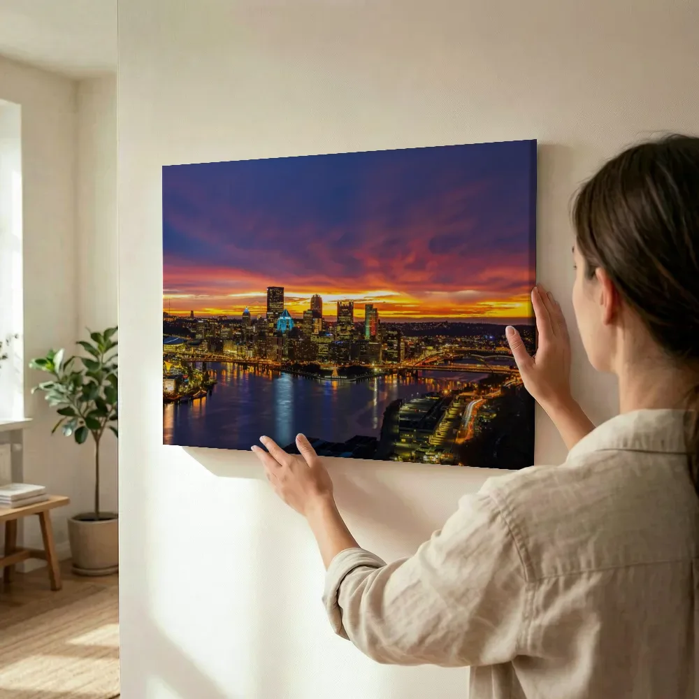 Sfeerimpressie: Skyline bij zonsondergang terwijl het wordt opgehangen