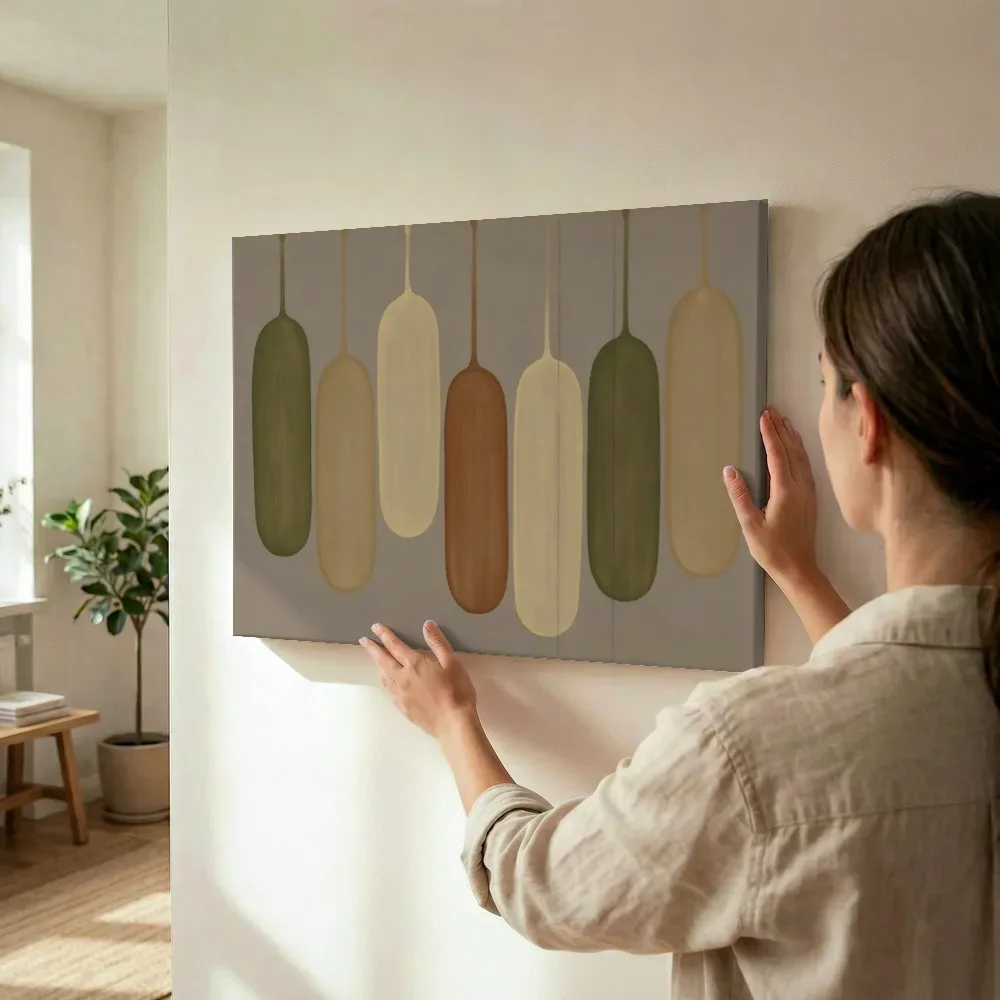 Sfeerimpressie: Smeltende kolommen Textured Minimalism in olijfgroen terwijl het wordt opgehangen