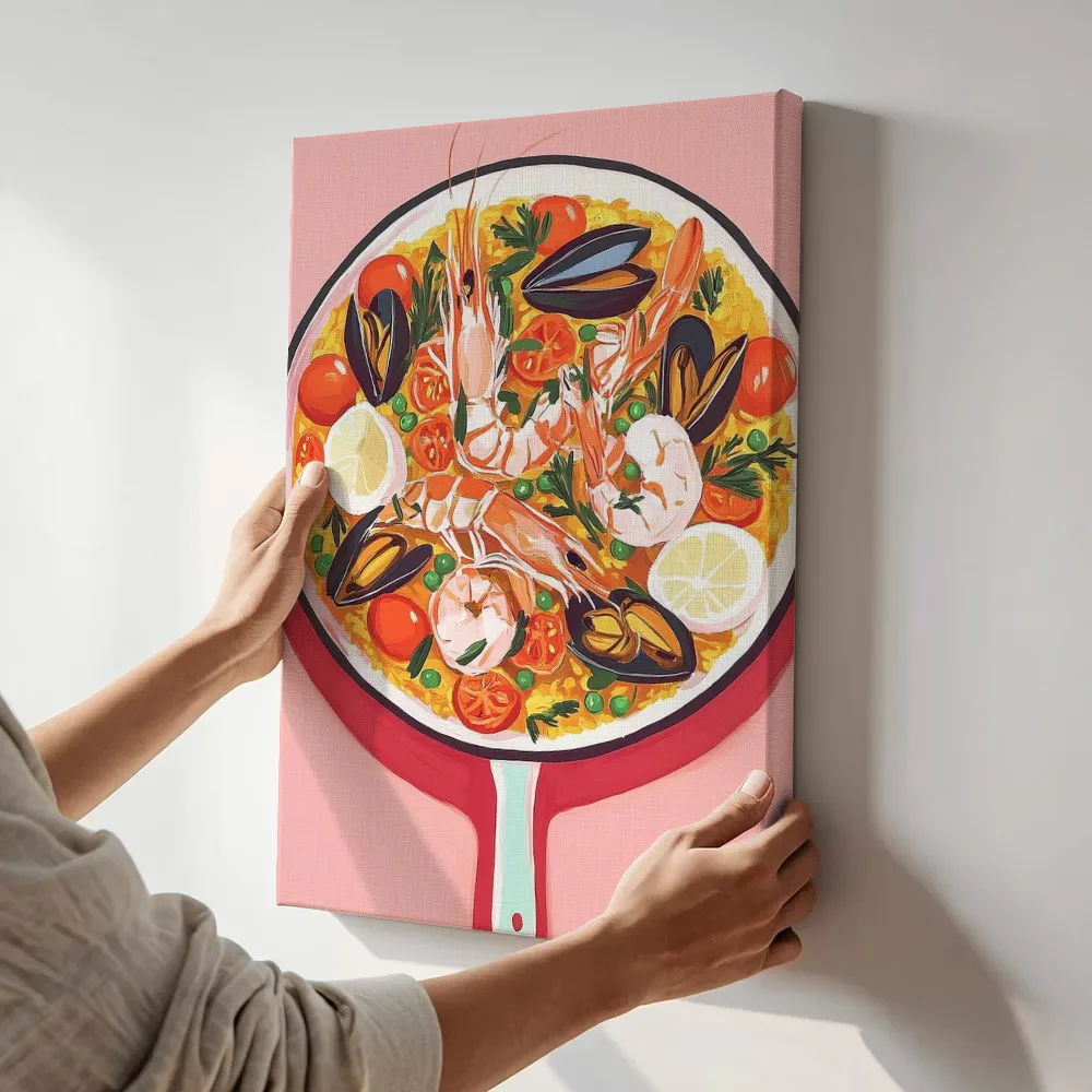 Sfeerimpressie: Spaanse paella met zeevruchten terwijl het aan de muur wordt gehangen