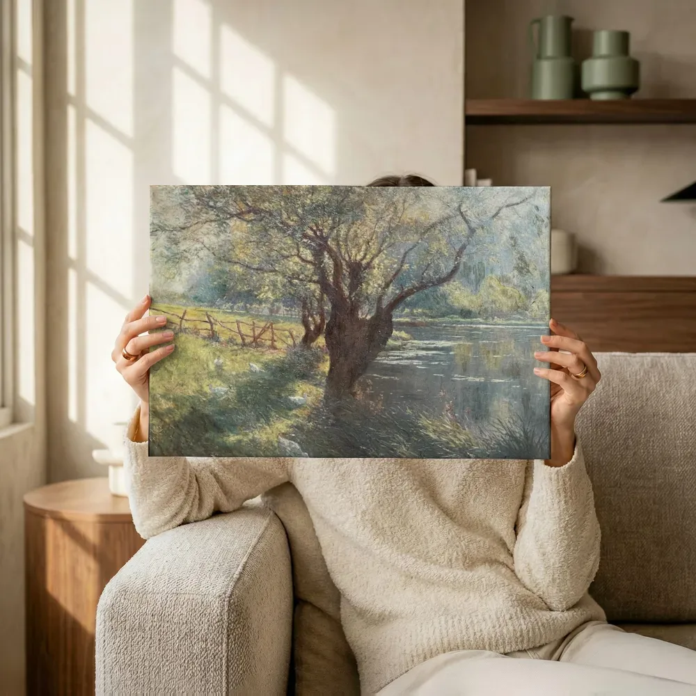 Sfeerimpressie: Lente aan de oevers van de Leie van Emile Claus terwijl het omhoog wordt gehouden