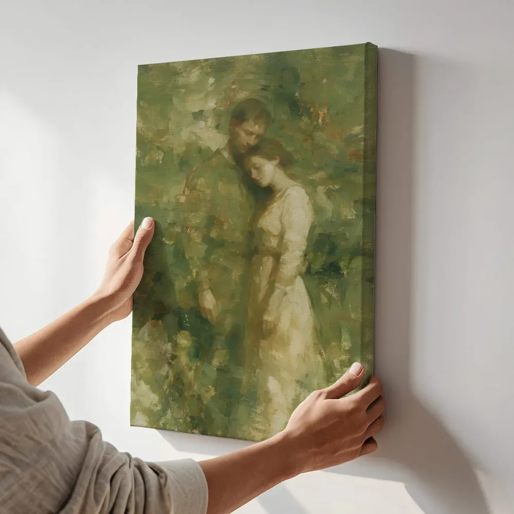 Sfeerimpressie: Stel gelaagd in olijfgroen terwijl het aan de muur wordt gehangen