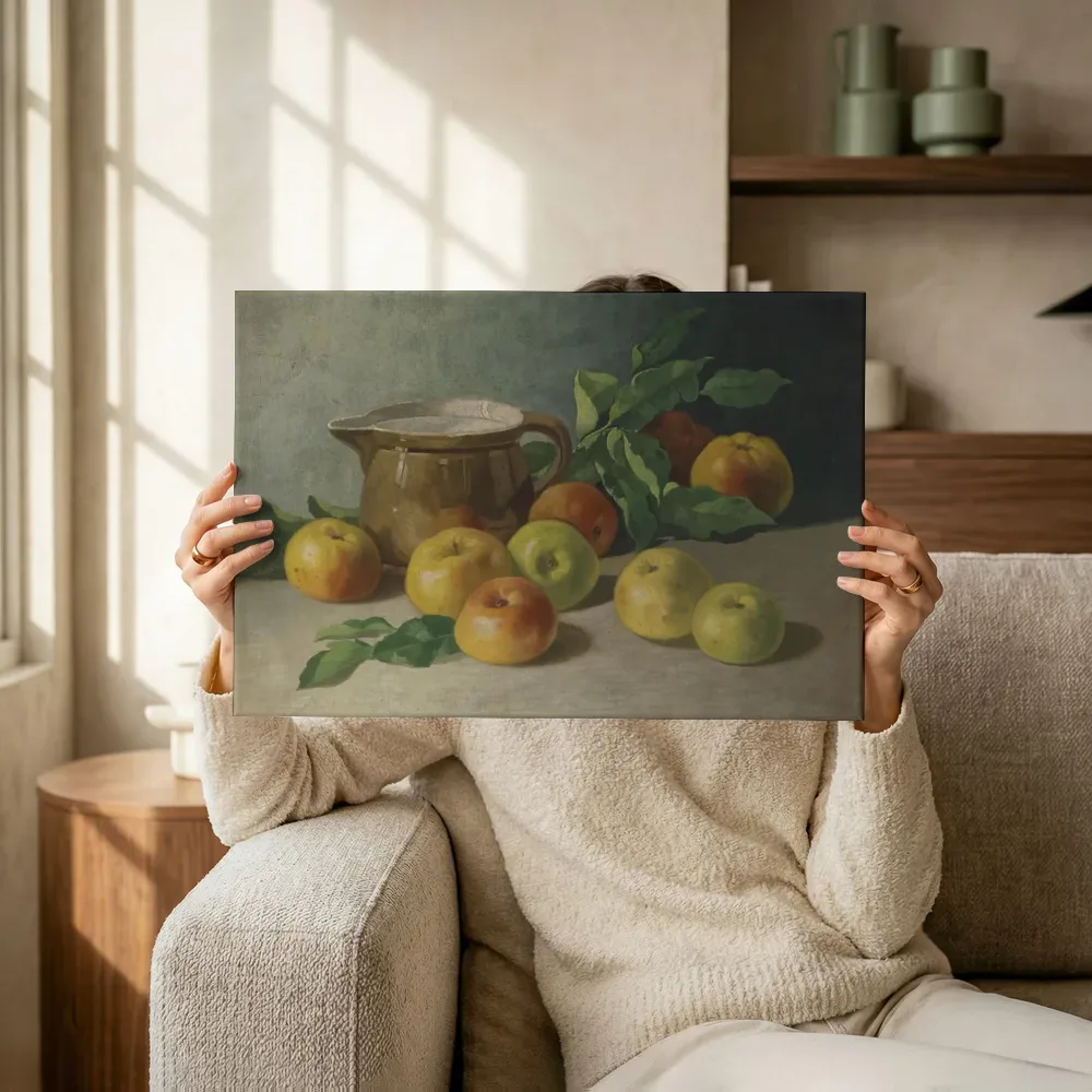 Sfeerimpressie: Stilleven met appels van Walter Stoitzner terwijl het omhoog wordt gehouden