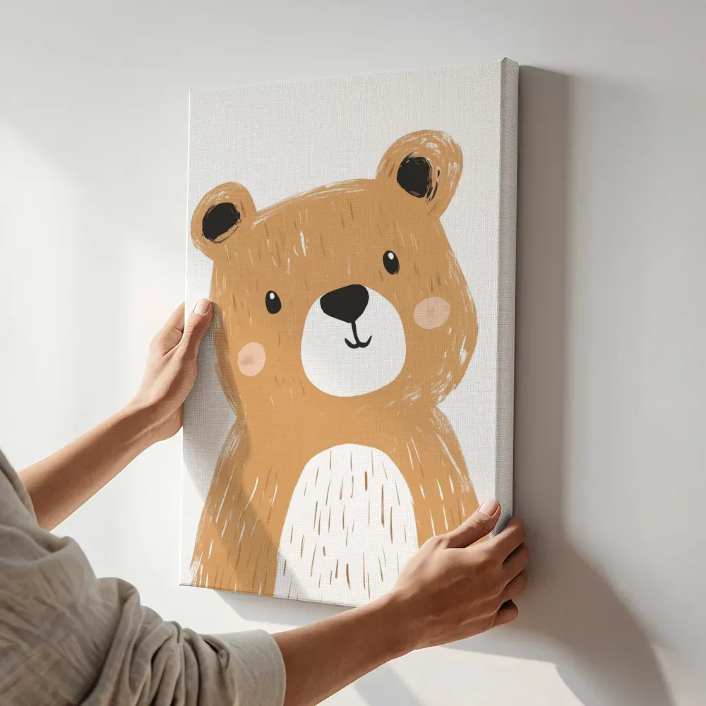 Sfeerimpressie: Teddybeer close-up terwijl het aan de muur wordt gehangen