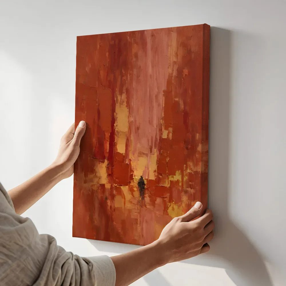 Sfeerimpressie: Terracotta en oud roze in verticale halen terwijl het aan de muur wordt gehangen