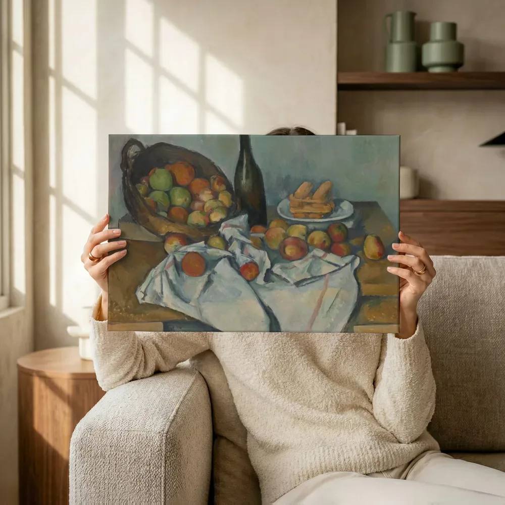 Sfeerimpressie: De mand met appels van Paul Cezanne terwijl het omhoog wordt gehouden