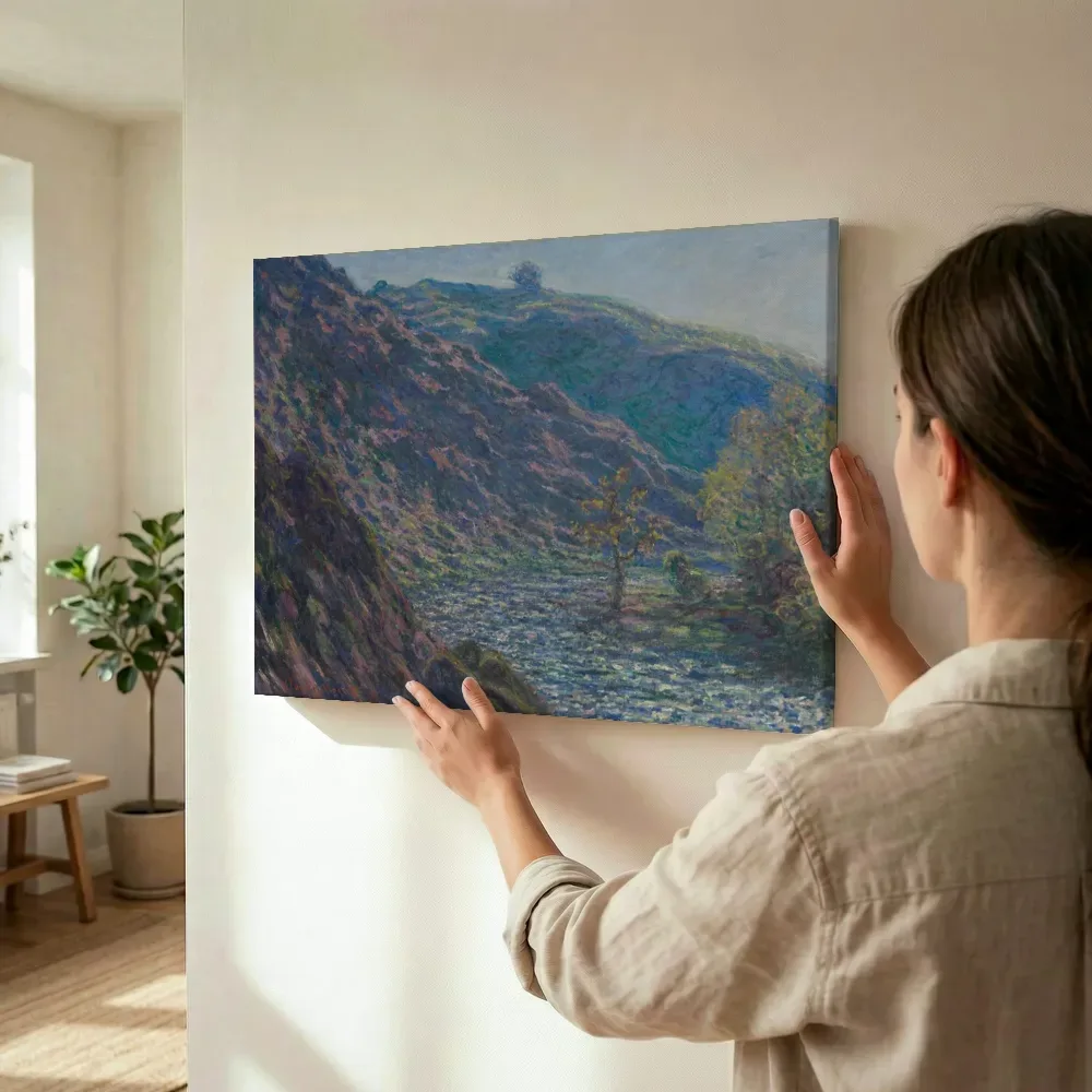 Sfeerimpressie: De Petite Creuse van Claude Monet terwijl het wordt opgehangen