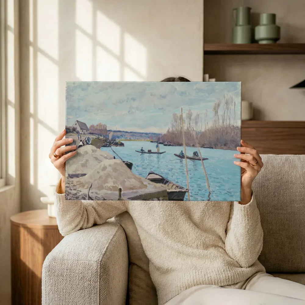 Sfeerimpressie: De Seine bij Port-Marly, zandhopen van Alfred Sisley terwijl het omhoog wordt gehouden