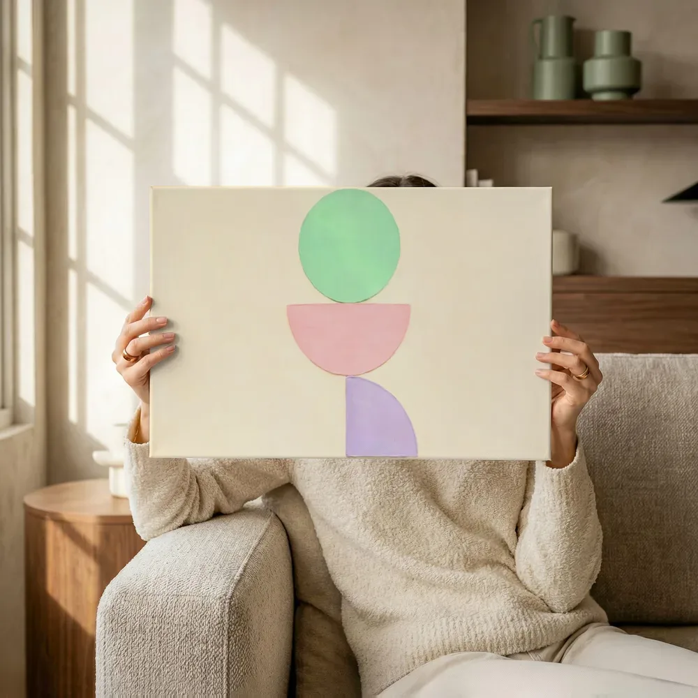 Sfeerimpressie: Totem Geometric Earth 16 terwijl het omhoog wordt gehouden